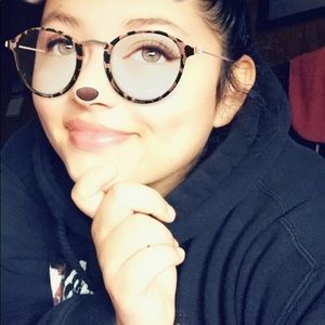 Meet your Posher, Alexandria